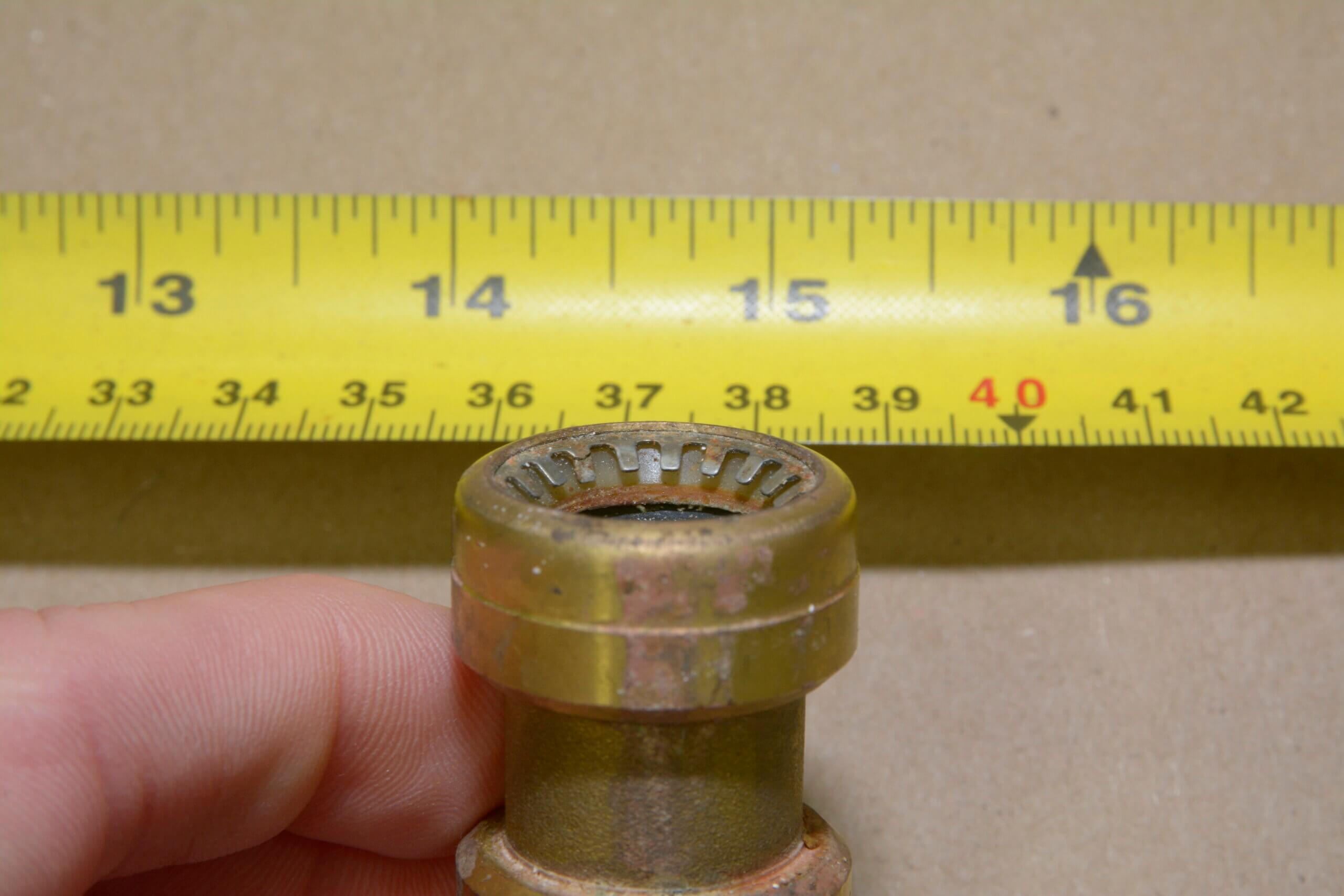 Low-quality push-fit fittings Low-quality push-fit fittings